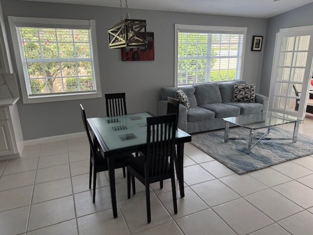Dining - 4929 Kingston Way