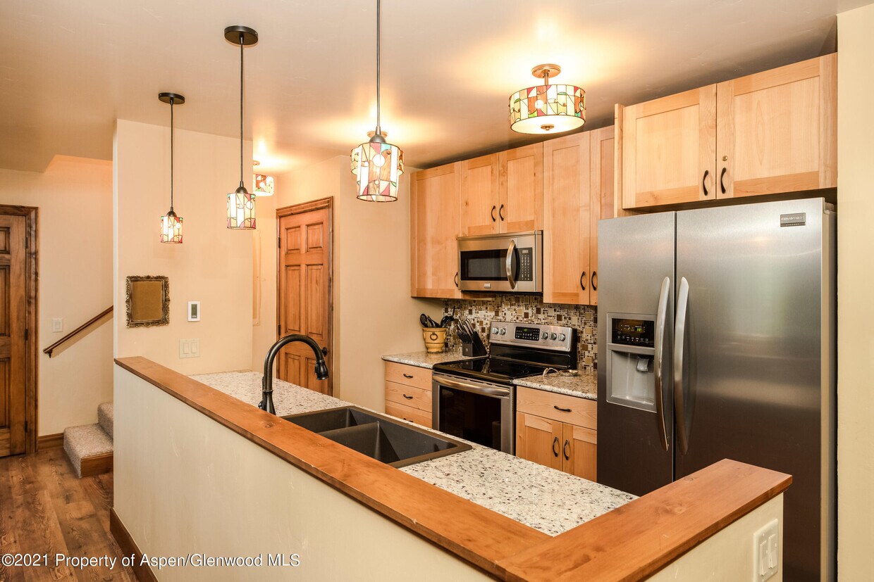 374 Meadow Ranch Rd, Snowmass Village, CO 81615 Condo for Rent in