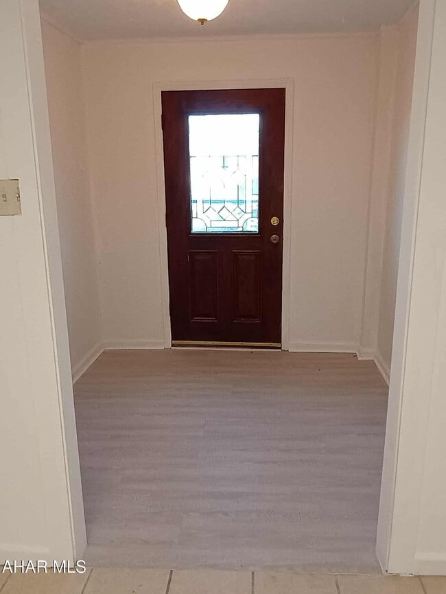 Building Photo - 106 Ruskin Dr