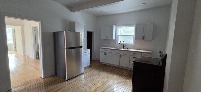 Building Photo - 1506 Mary St