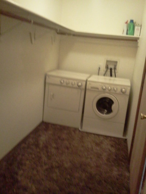 Master Closet/Laundry - 503 E Logan Ave