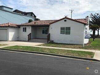 Building Photo - 132 Marina Ave