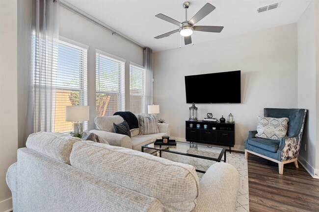 Foto del edificio - 962 Ford Pines Ln