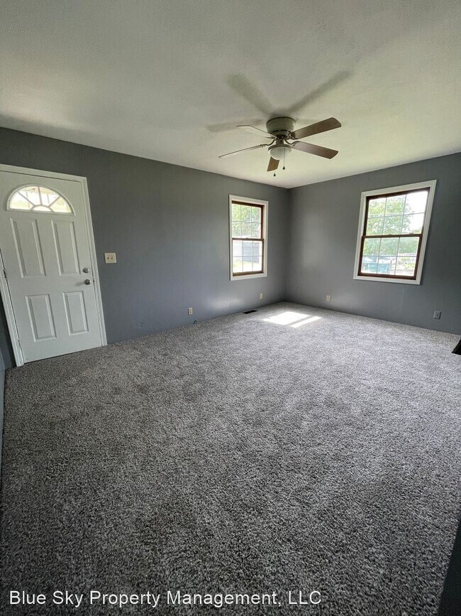 Foto del edificio - 1 br, 1 bath House - 620 W. 10th St.
