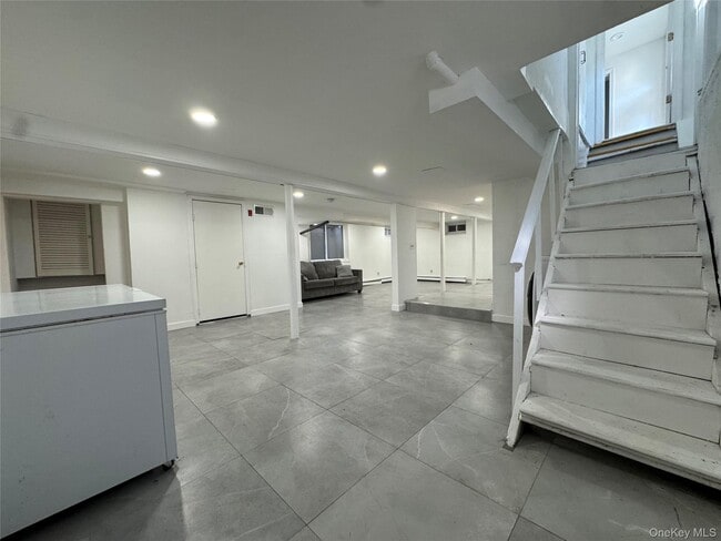 Building Photo - 267 Plainfield Ave