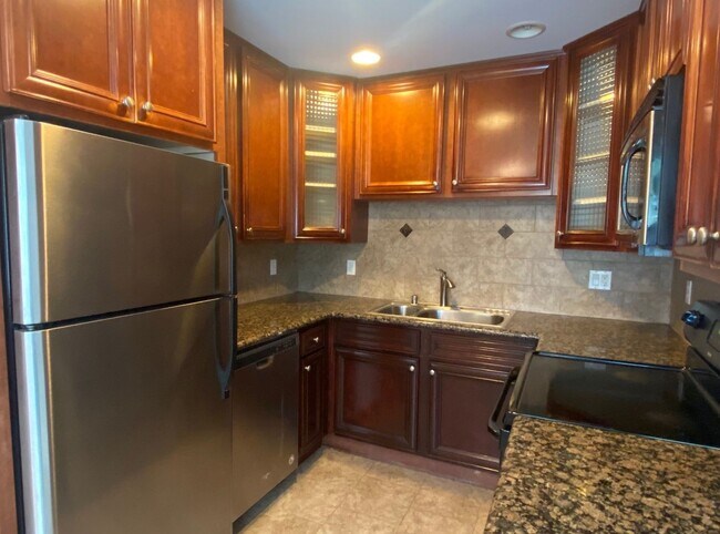 Foto del edificio - Perfectly Appointed Renovated 2 Bedroom 1 Bath Condo in Santa Clara