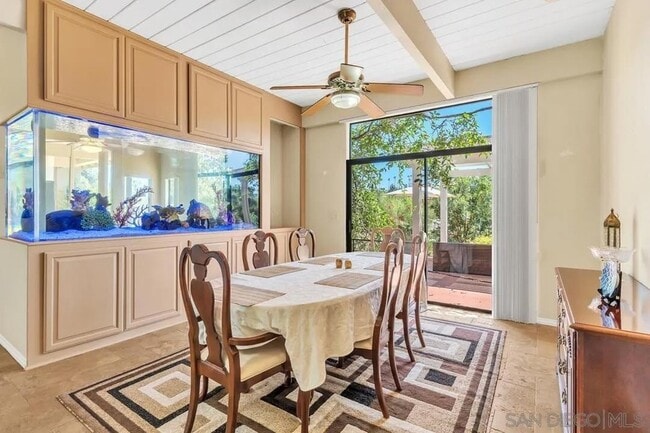 Foto del edificio - 4588 Conrad Dr