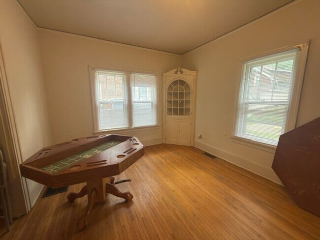 Foto del edificio - 1004 S Busey Ave