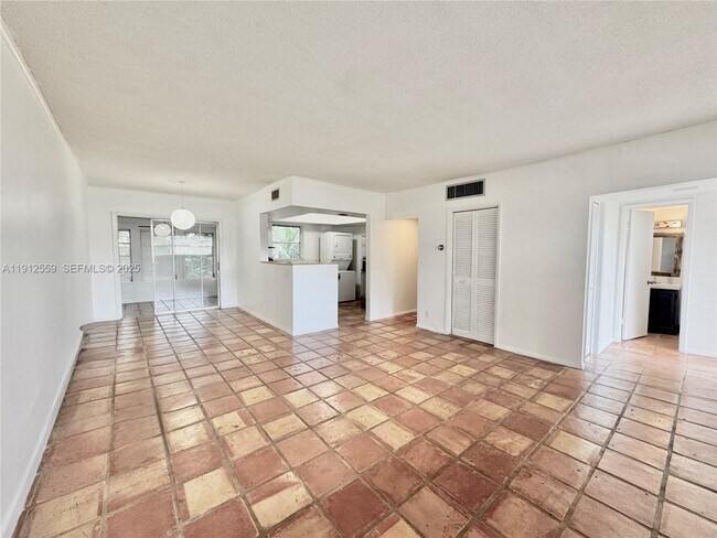 Foto del edificio - 14901 SW 4th St