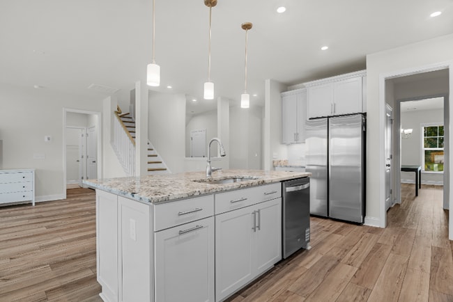 Building Photo - 340 Dendron Dr