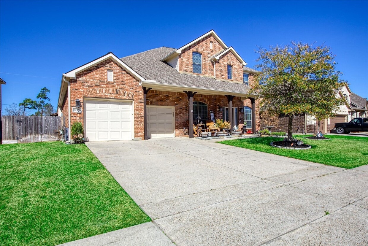 Primary Photo - 22734 Newcourt Pl St