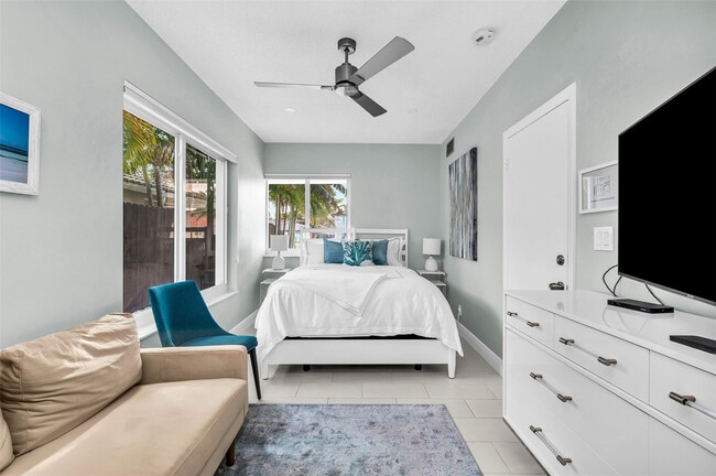 Building Photo - 39 Castle Harbor Isle Dr