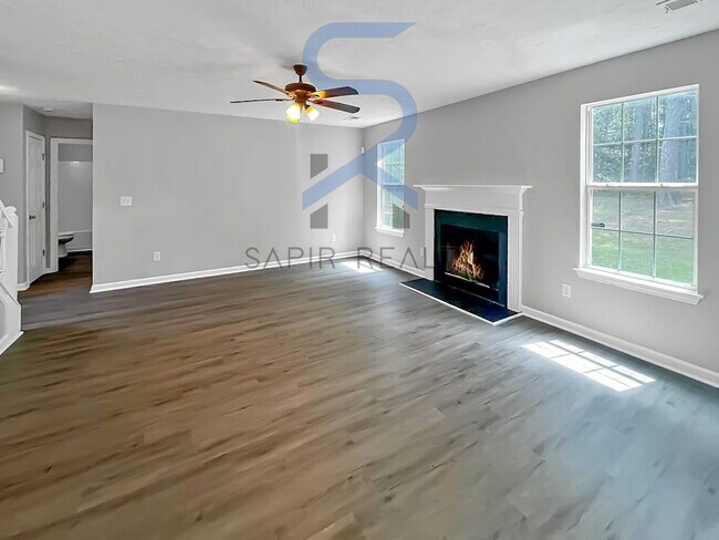 Foto del edificio - 13168 Cooper Ct