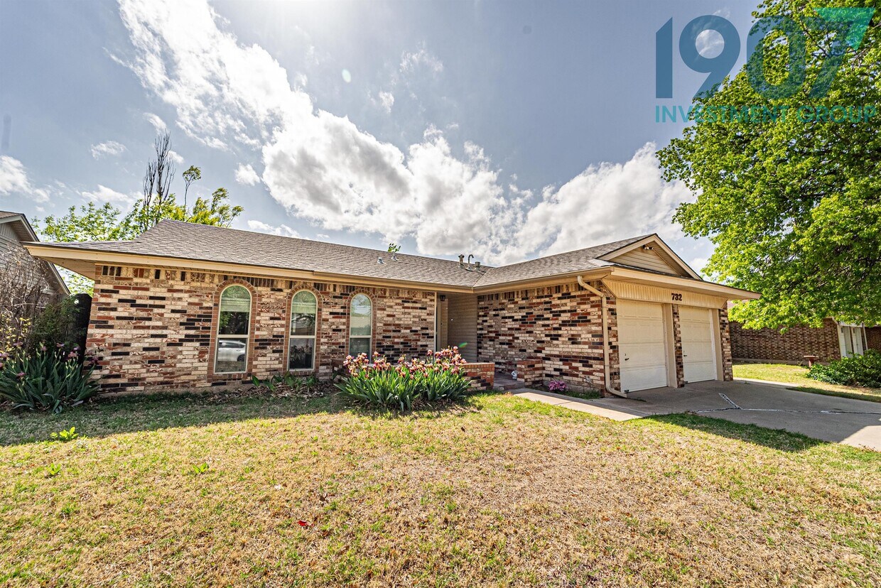732 Ranchoak Dr, Yukon, OK 73099 House for Rent in Yukon, OK