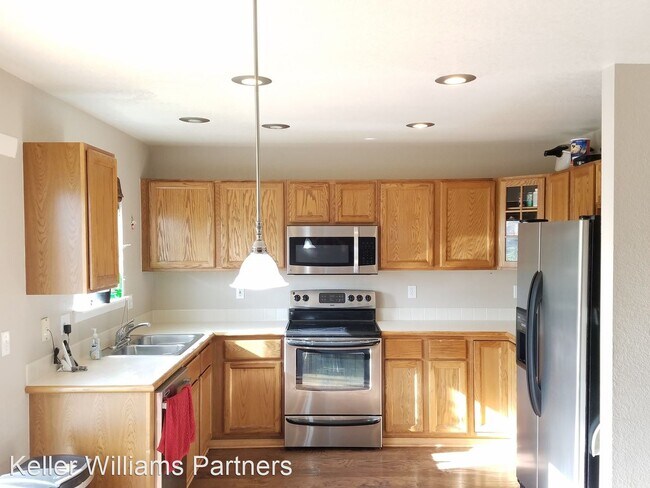 Building Photo - 3 br, 2.5 bath House - 5925 Christa Ct