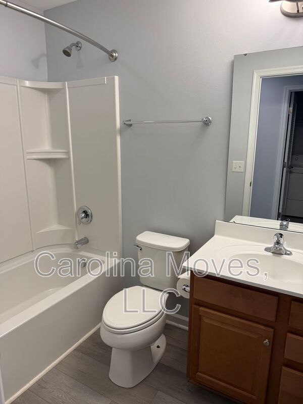 Foto del edificio - 479 Woodbark Ct