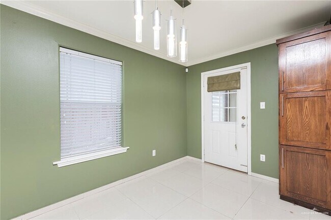 Building Photo - 20 N 48th St