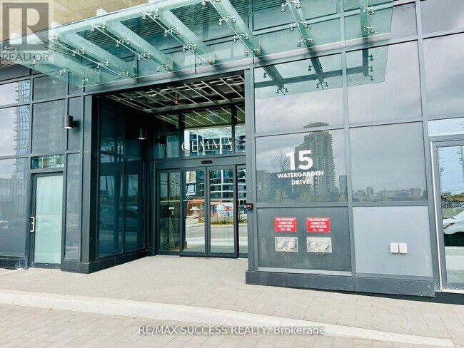 Photo du bâtiment - 15 Watergarden Dr