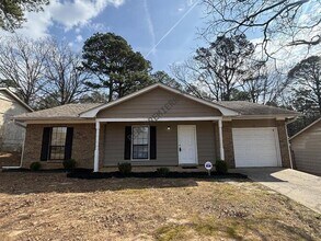 Building Photo - 111 Point W Cir