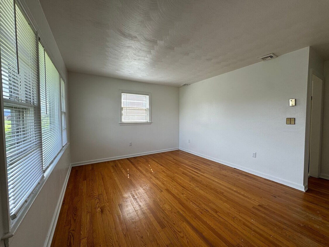 Foto principal - 4521 Northridge St NE