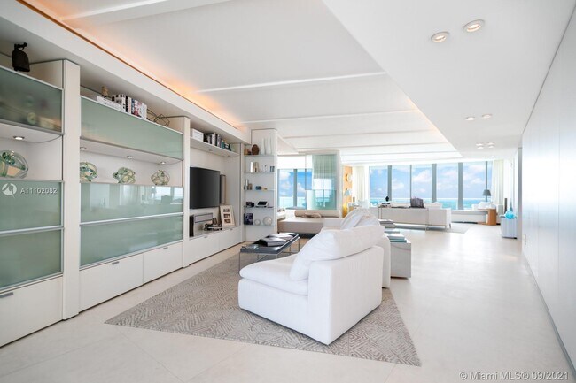 Foto del edificio - 1000 South Pointe Dr