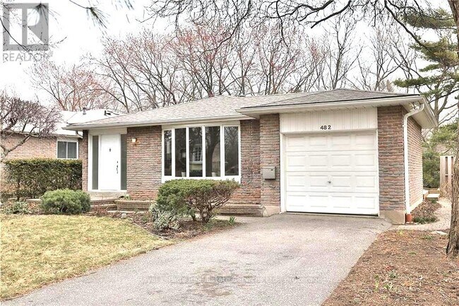 Building Photo - 482 Maple Ave