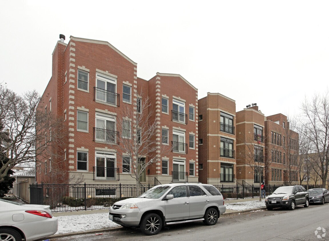 Foto principal - 6024-6036 N Damen Ave