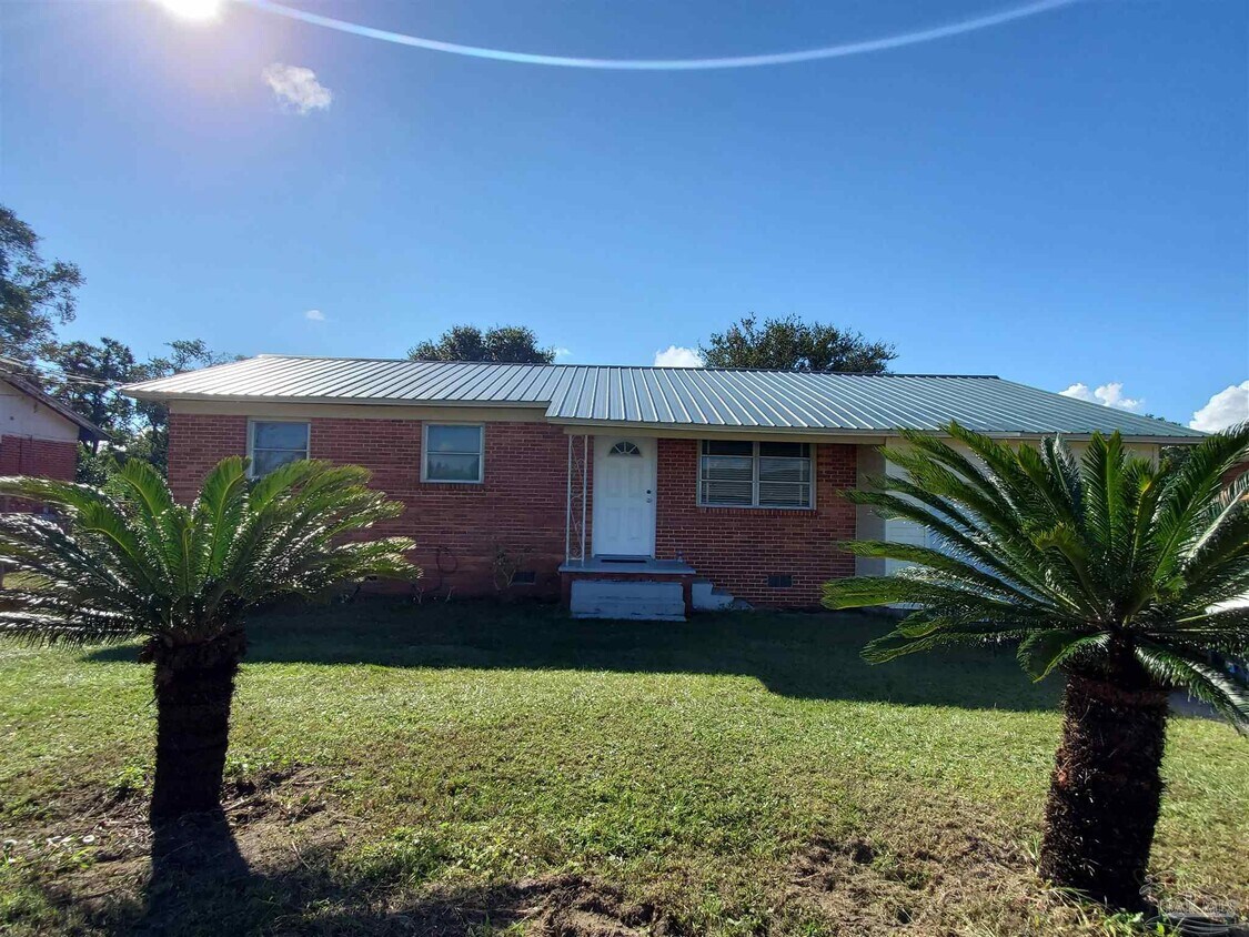 2023 North W Street, Pensacola, FL 32505 House for Rent in Pensacola, FL