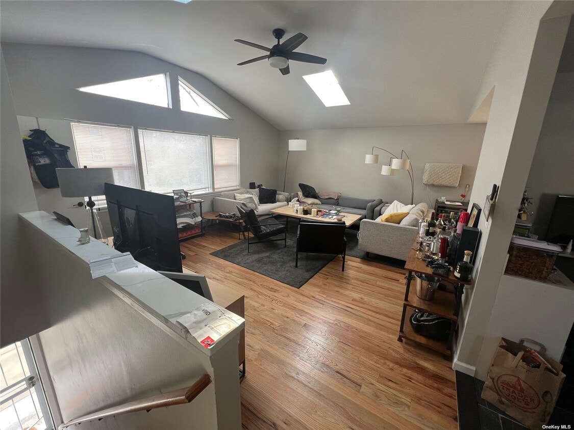 265 E Hudson St, Long Beach, NY 11561 Townhome Rentals in Long Beach