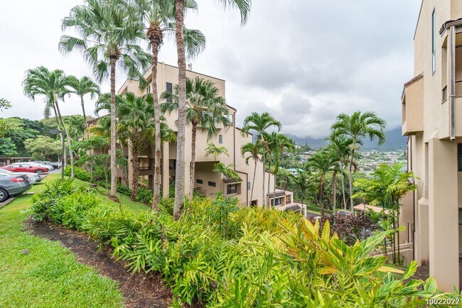 Foto del edificio - KANEOHE BAY PARTIALLY FURNISHED 3BR 2BA w/...