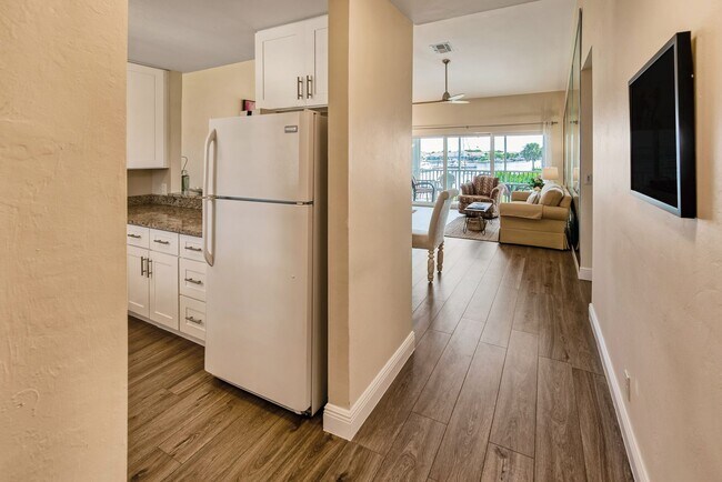 Foto del edificio - Available now - 2BR/2BA 2nd floor turnkey ...