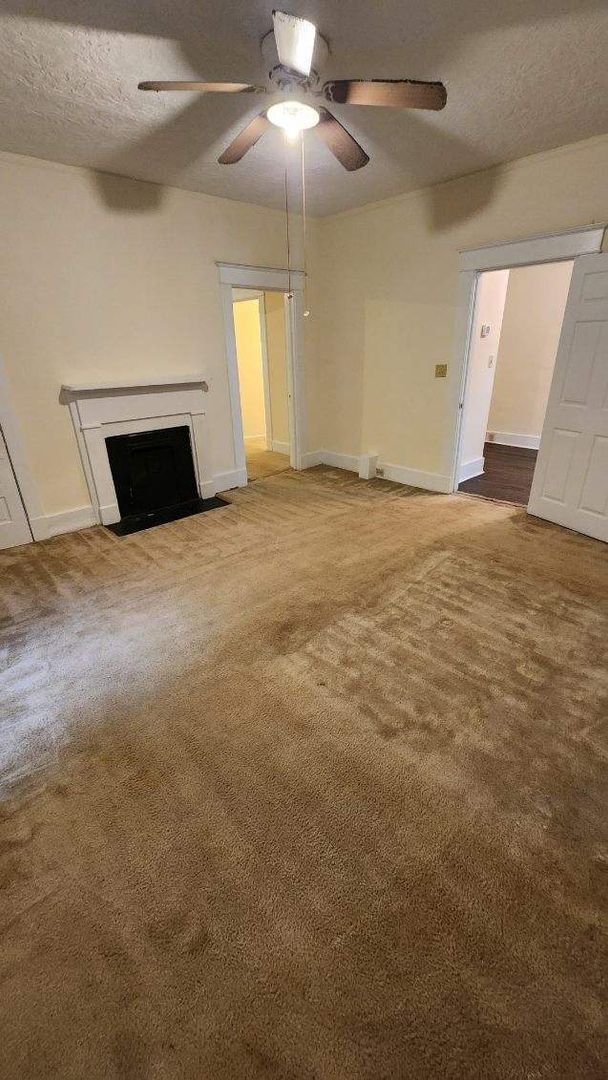 Foto del edificio - 1 Bedroom Apartment near Lake Olmstead