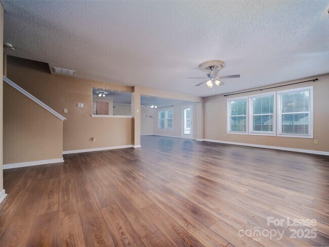 Foto del edificio - 910 Torsion Lane