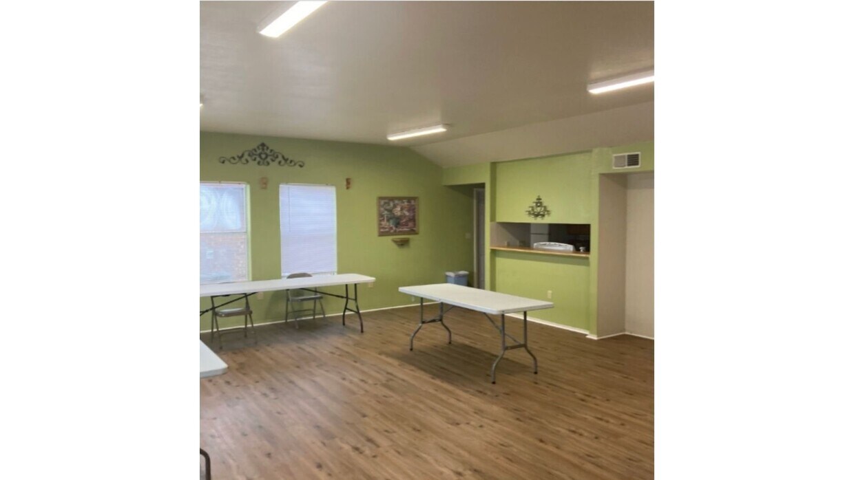 Foto del edificio - 1201 Edmiston Dr