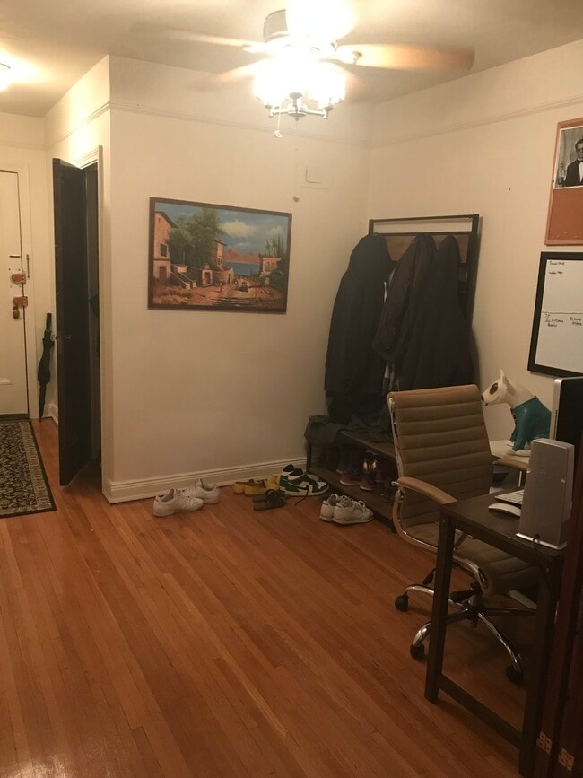 Building Photo - 30-83 Crescent St