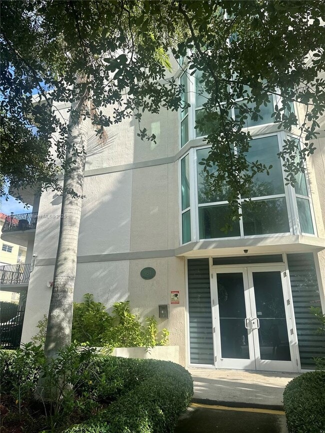 Building Photo - 954 SW 36th Ct
