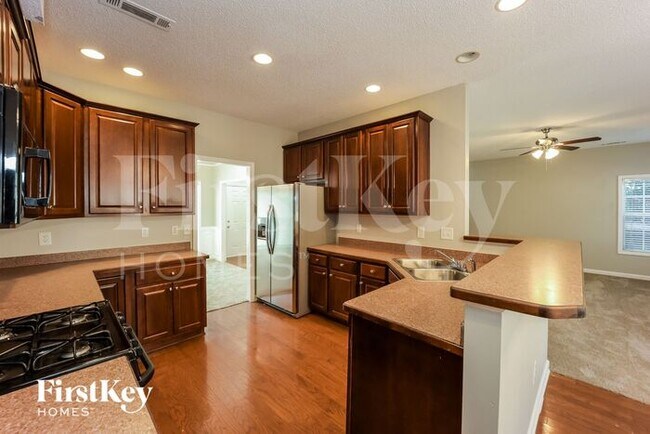 Foto del edificio - 333 Westhill Dr