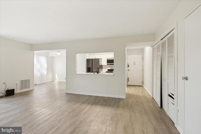 Building Photo - 1714 Country Mill Dr