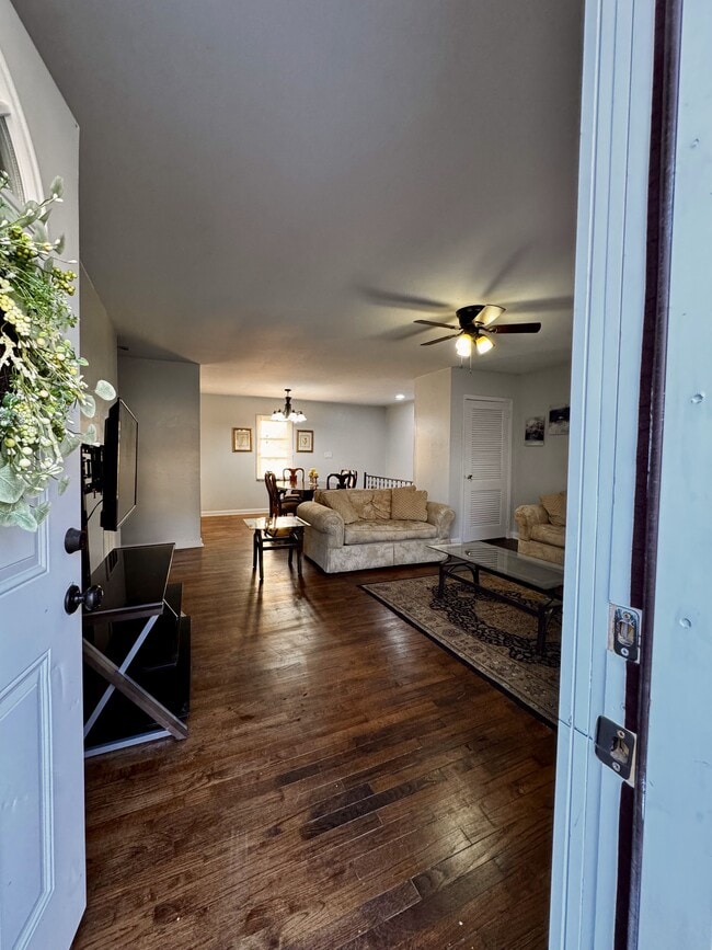 Building Photo - 698 Sherman Pl