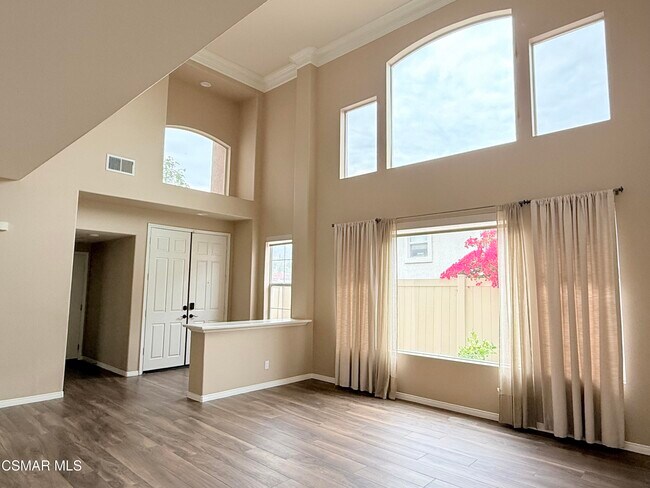 Foto del edificio - 2851 Silk Oak Ave