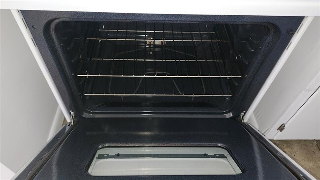 Foto del edificio - 1405 Ambassador Ave