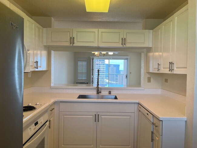Building Photo - Country Club Villas - 2 bedrooms, 2 bath u...