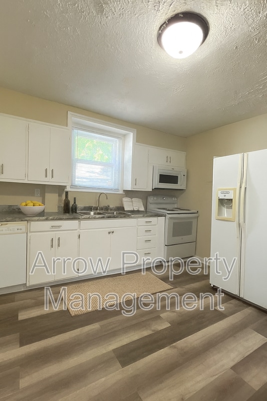 Foto del edificio - 1300 N 26th St