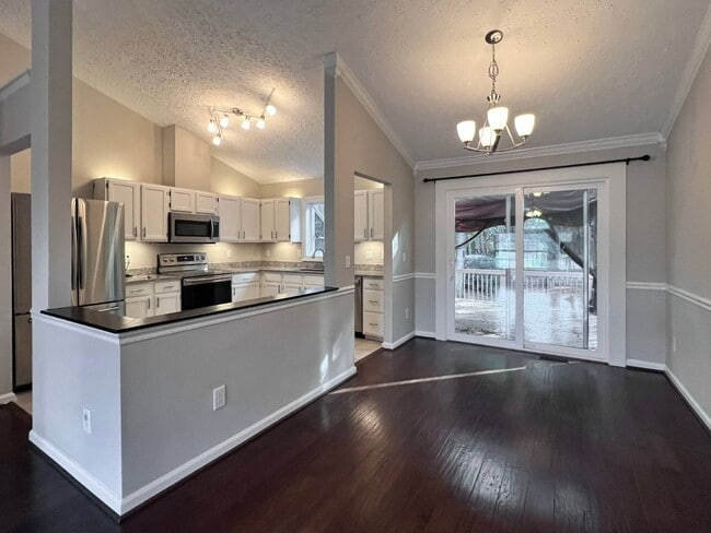 Foto del edificio - 109 Carmel Woods Ct