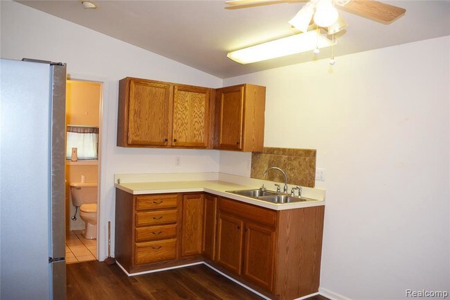 Foto del edificio - 6256 Andersonville Rd