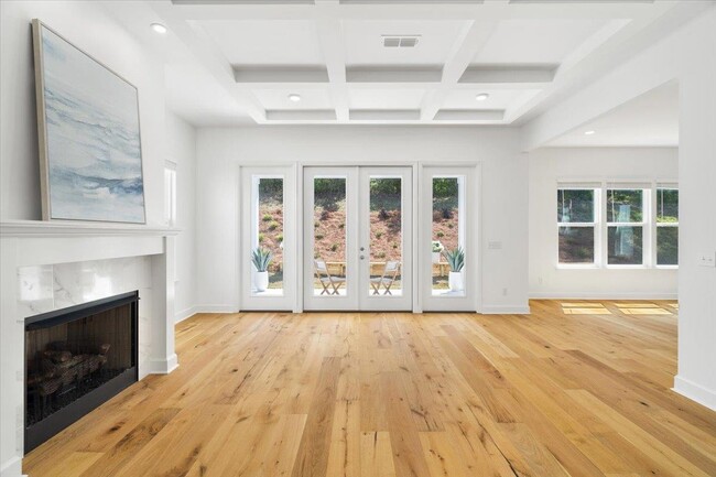 Foto del edificio - 5712 Bascom Ln
