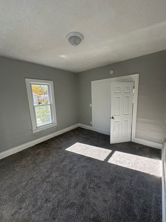 Foto del edificio - 104-104.5-1045 Bernard St