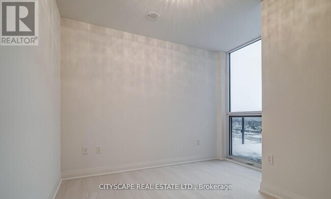 Photo du bâtiment - 10 Gibbs Rd