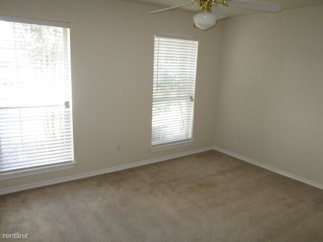 Building Photo - 3 br, 3 bath Duplex - 2313 Axis Ct 2313