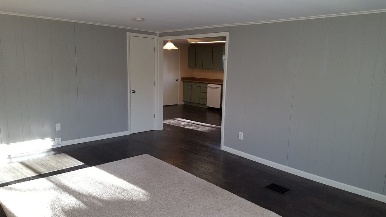 Living Room - 172 Chicora Rd